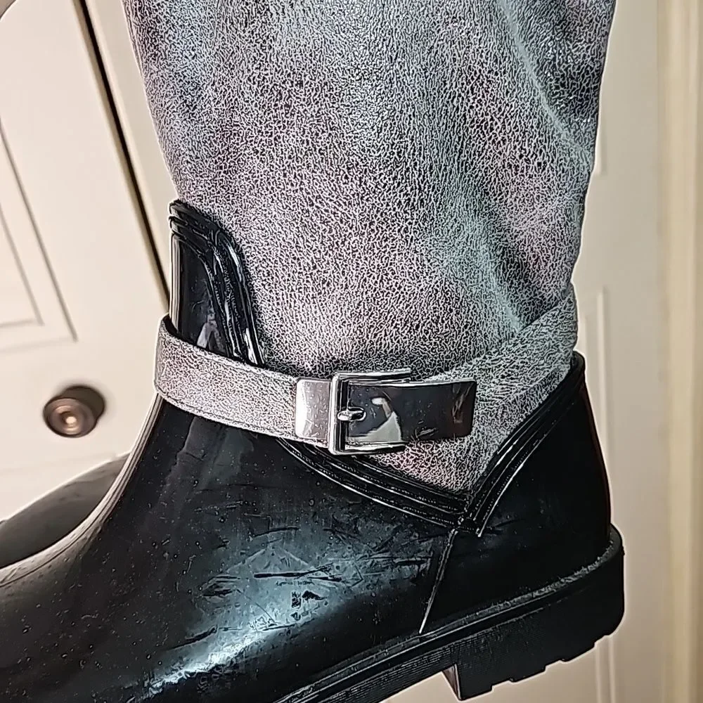 Campus Boots Gray Suede look upper Black Shiny lower Size 10